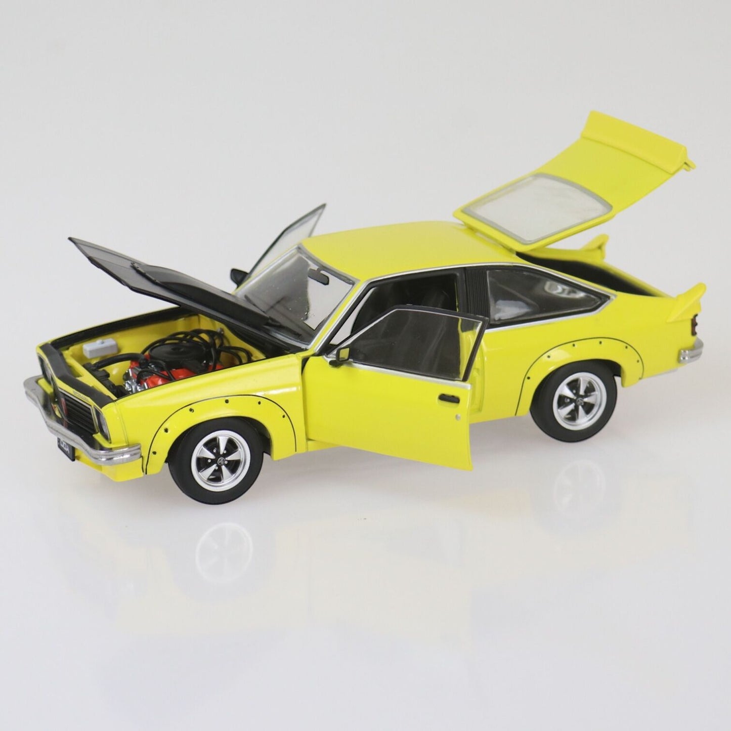 1:24 Scale Holden LX Torana A9X Hatchback Yellow 308 Factory Car DDA